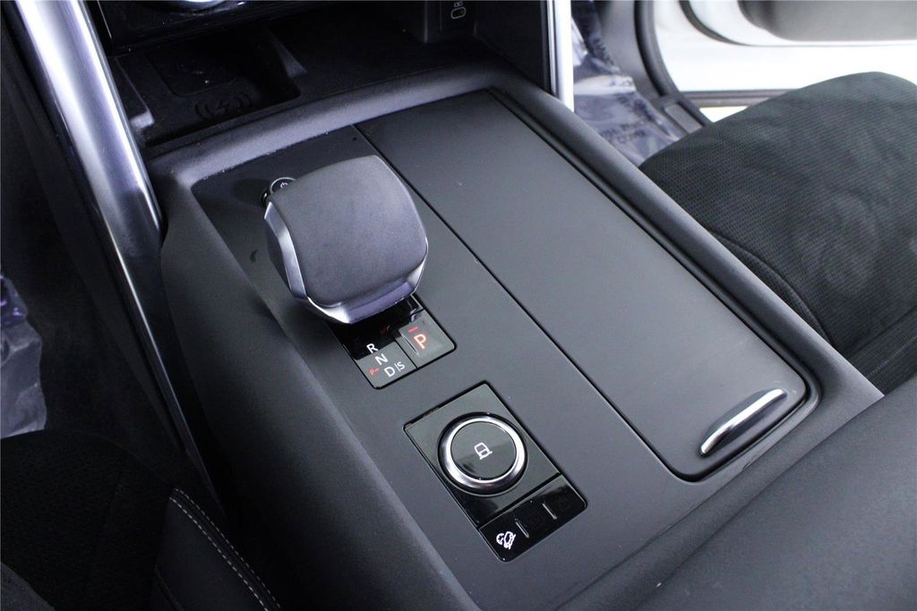 2023 Land Rover Discovery S R Dynamic - Photo 32
