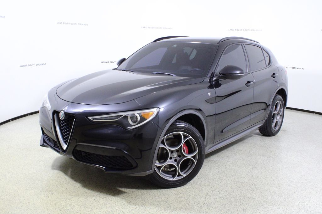 2022 Alfa Romeo Stelvio Ti AWD's photo
