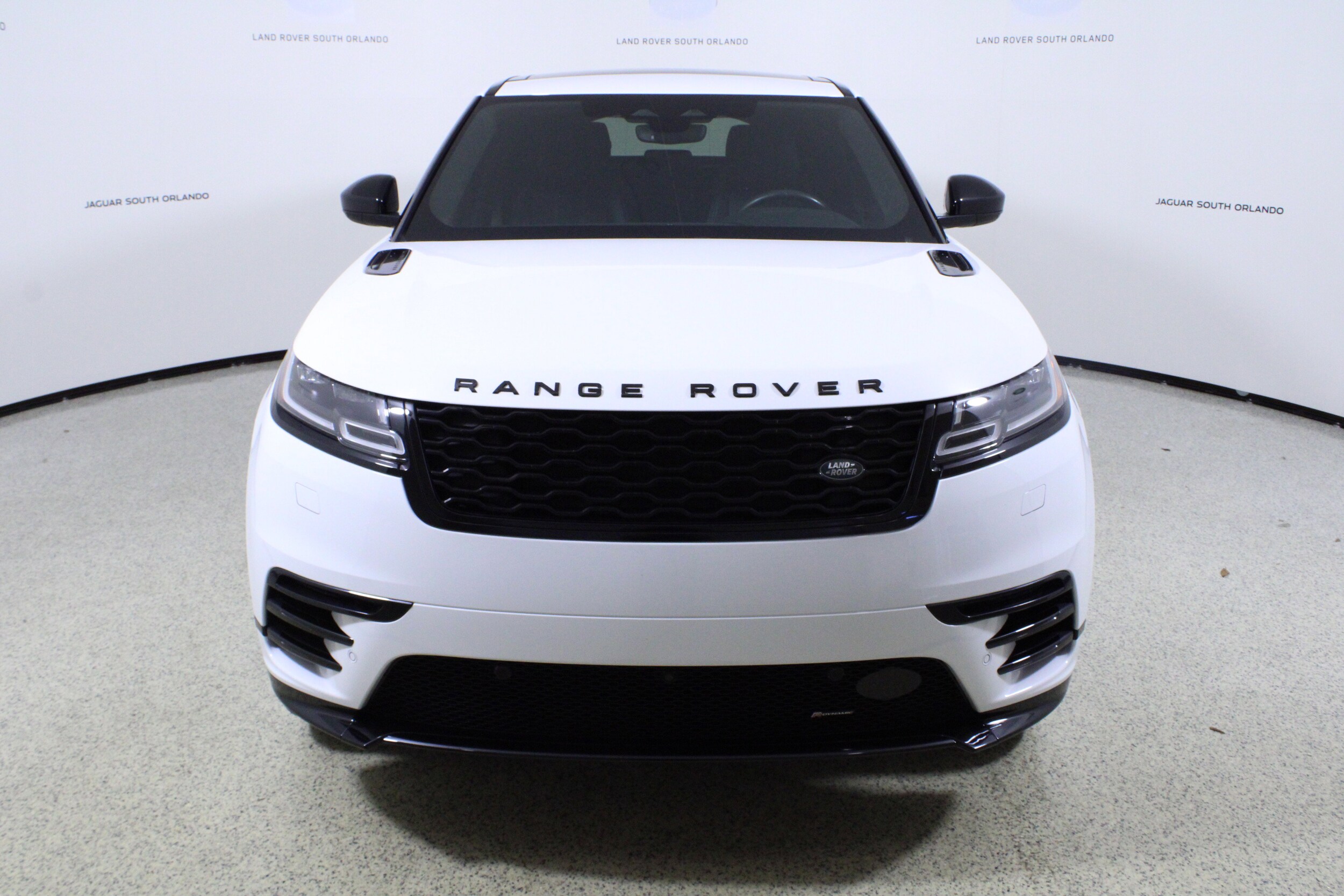 2022 Land Rover Range Rover Velar R-Dynamic S photo 2