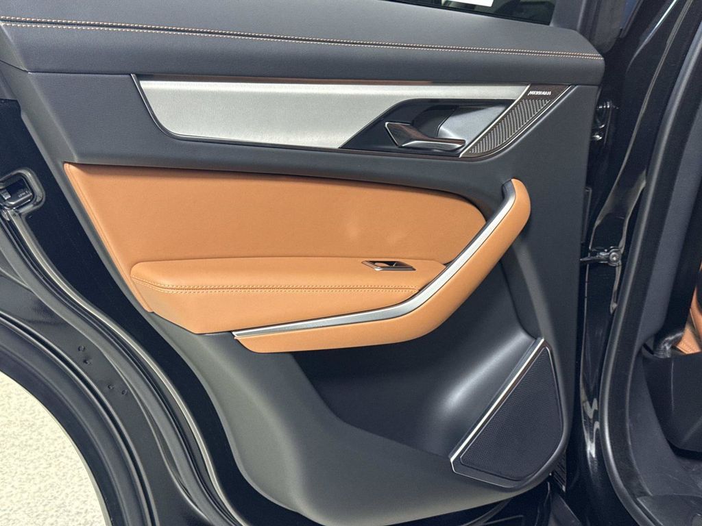 2026 Jaguar F-Pace R-Dynamic S - Photo 13