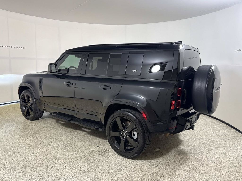 Certified 2024 Land Rover Defender 110 X-Dynamic SE SUV
