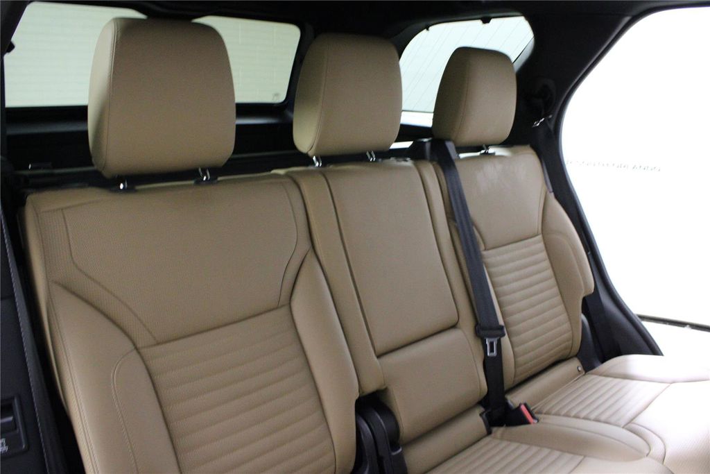 2025 Land Rover Discovery Dynamic SE - Photo 13