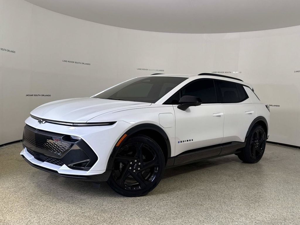 2024 Chevrolet Equinox EV 2RS FWD's photo