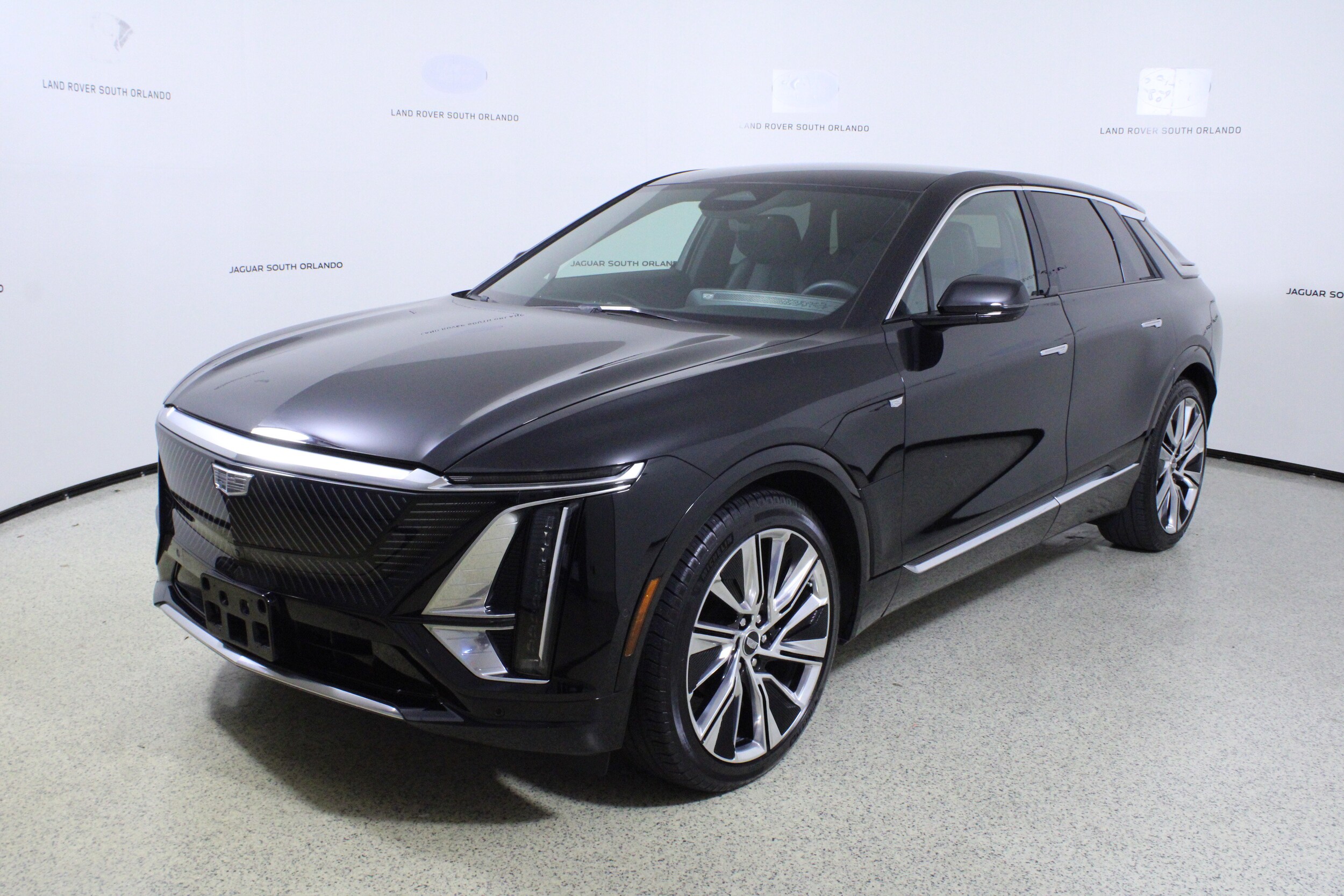 2023 Cadillac Lyriq Luxury photo 4