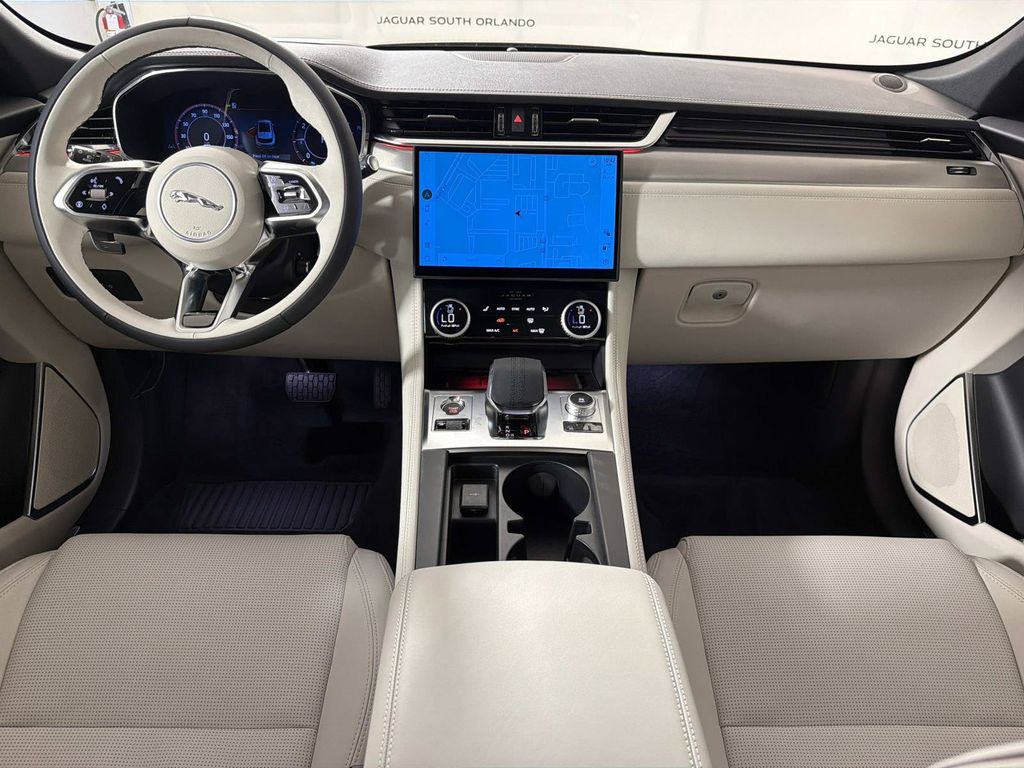 2026 Jaguar F-Pace R-Dynamic S - Photo 13