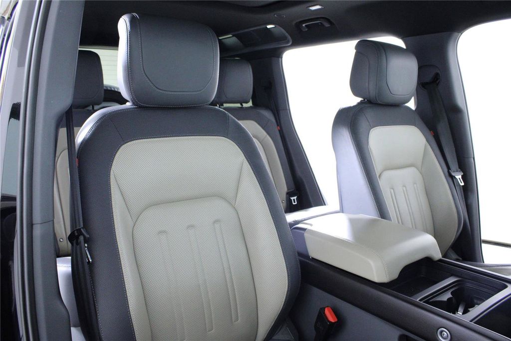 2021 Land Rover Defender X-Dynamic HSE - Photo 17