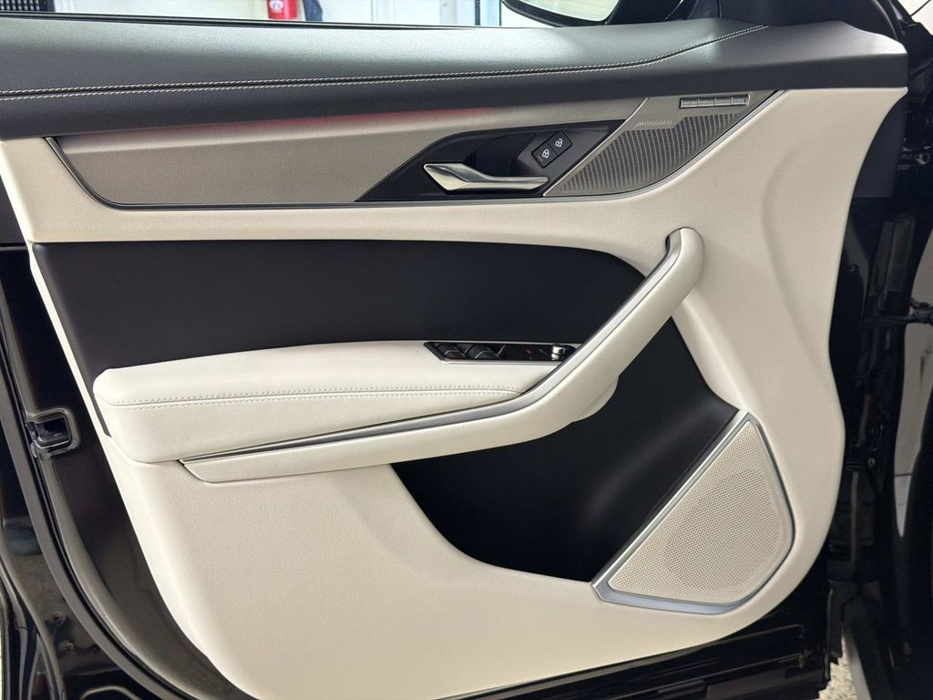 2026 Jaguar F-Pace R-Dynamic S - Photo 15
