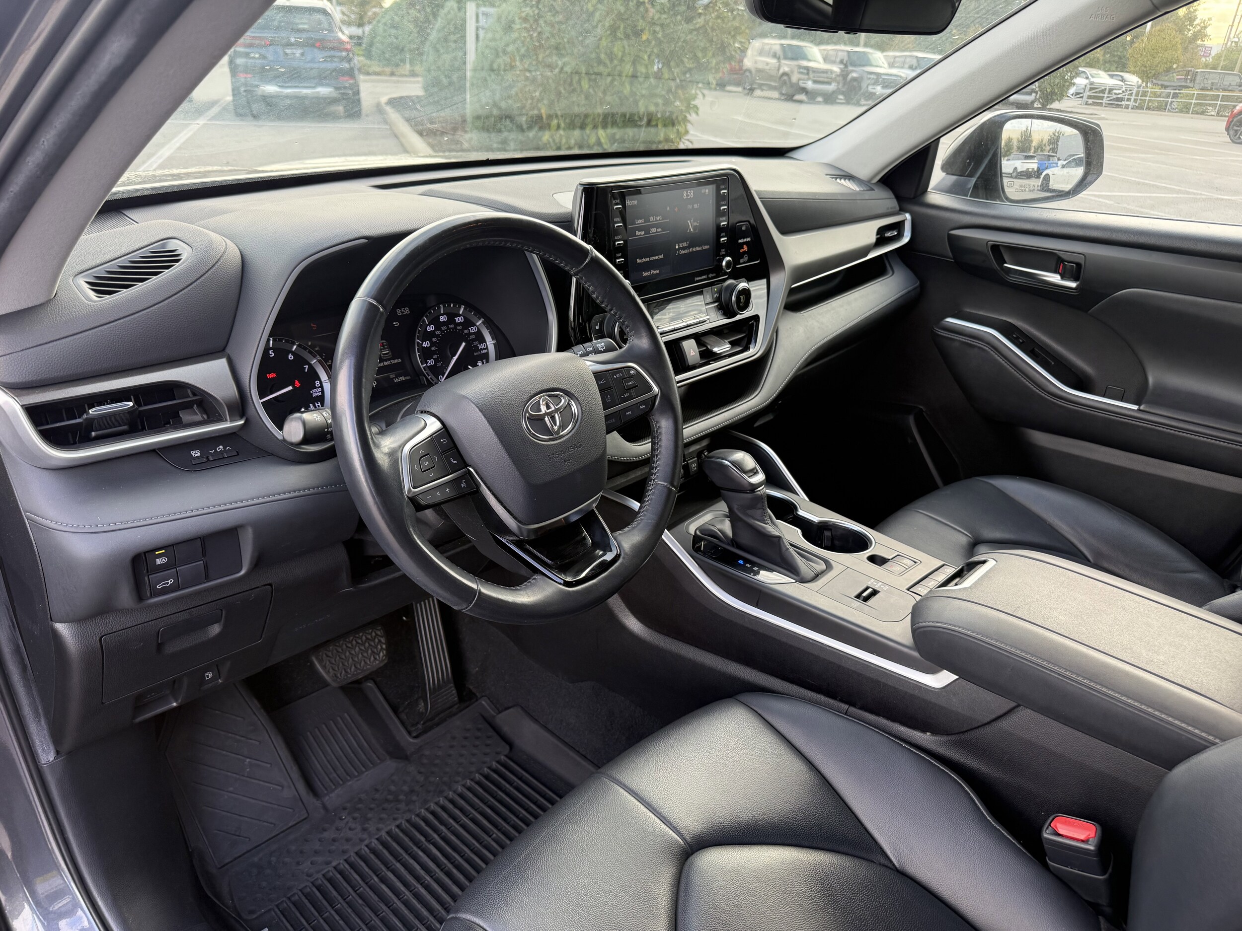 2020 Toyota Highlander XLE photo 4