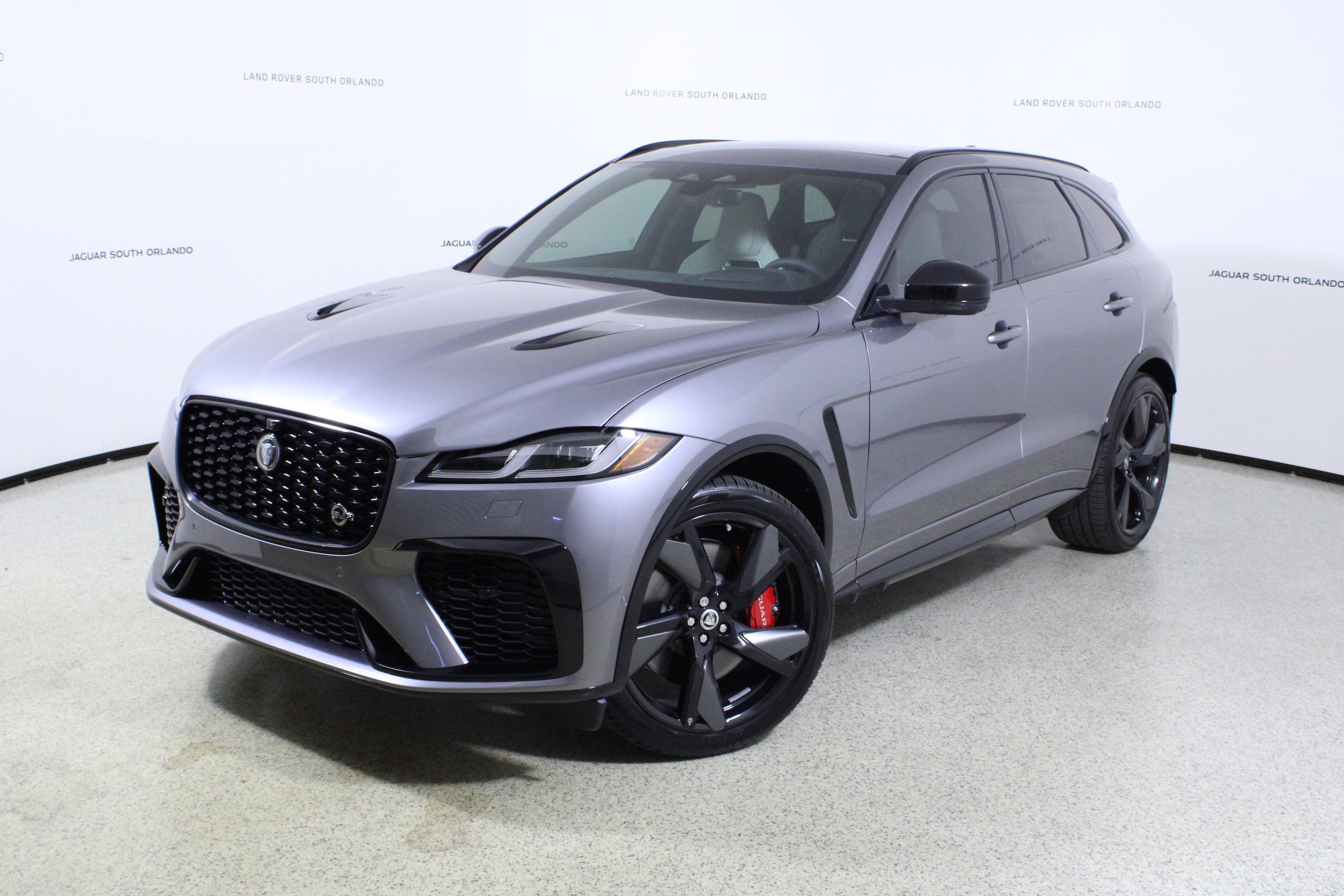 2026 Jaguar F-Pace SVR's photo