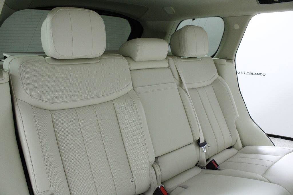 2023 Land Rover Range Rover SE - Photo 15