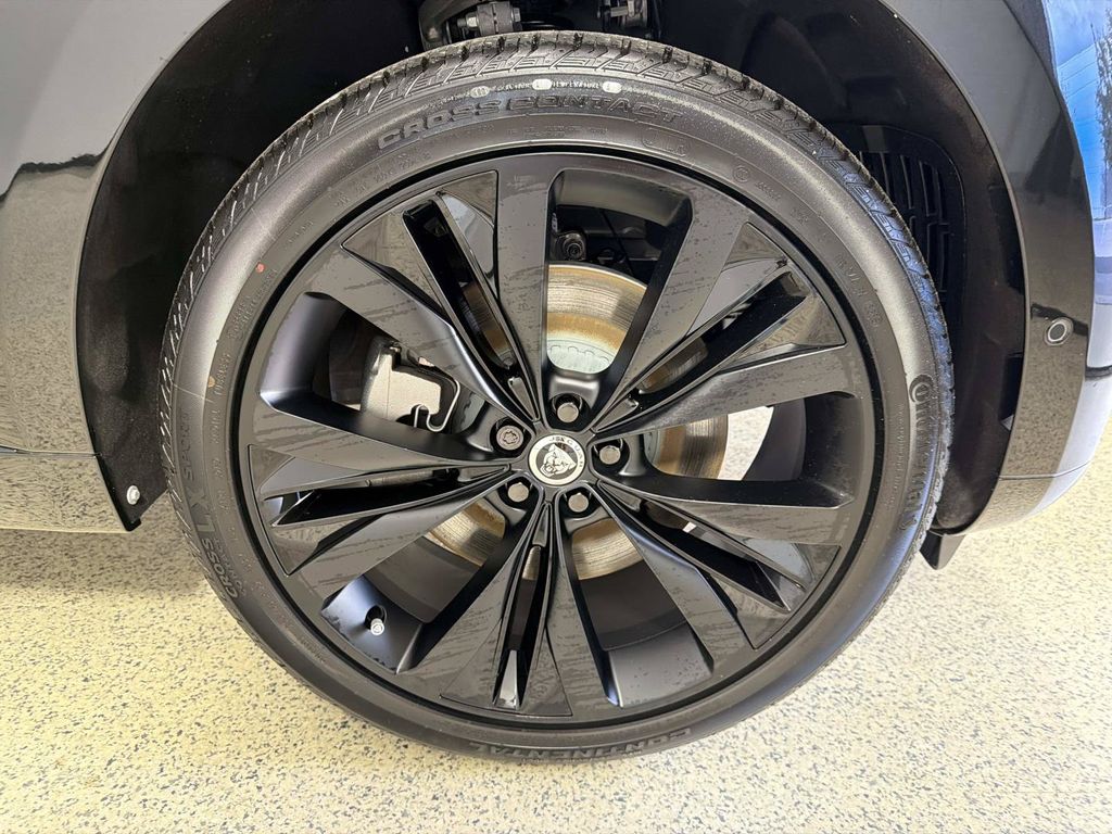 2026 Jaguar F-Pace R-Dynamic S - Photo 9