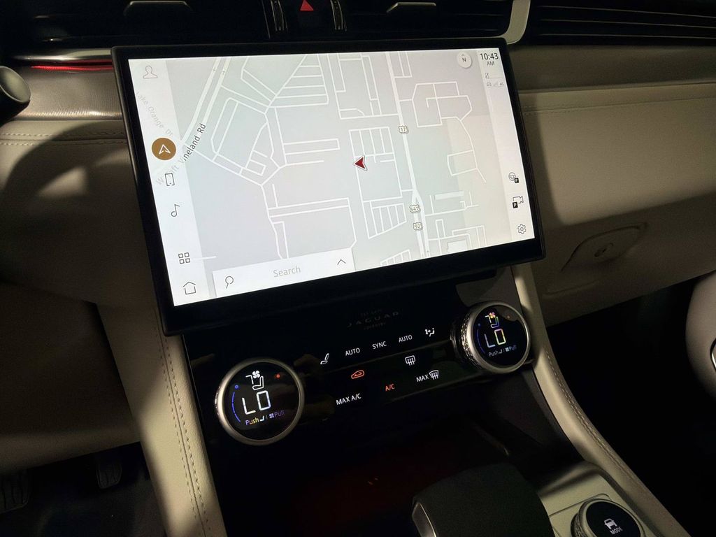 2026 Jaguar F-Pace R-Dynamic S - Photo 21