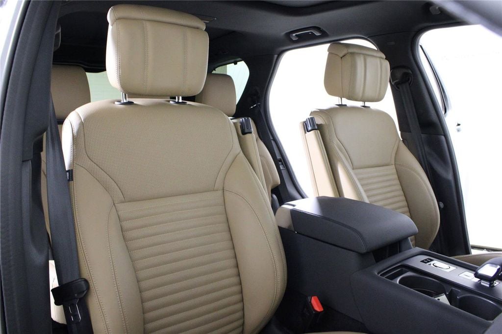 2025 Land Rover Discovery Dynamic SE - Photo 17