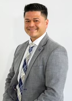 Staff member Jimmy Cardenas from ID_a57dd3eef0f5
