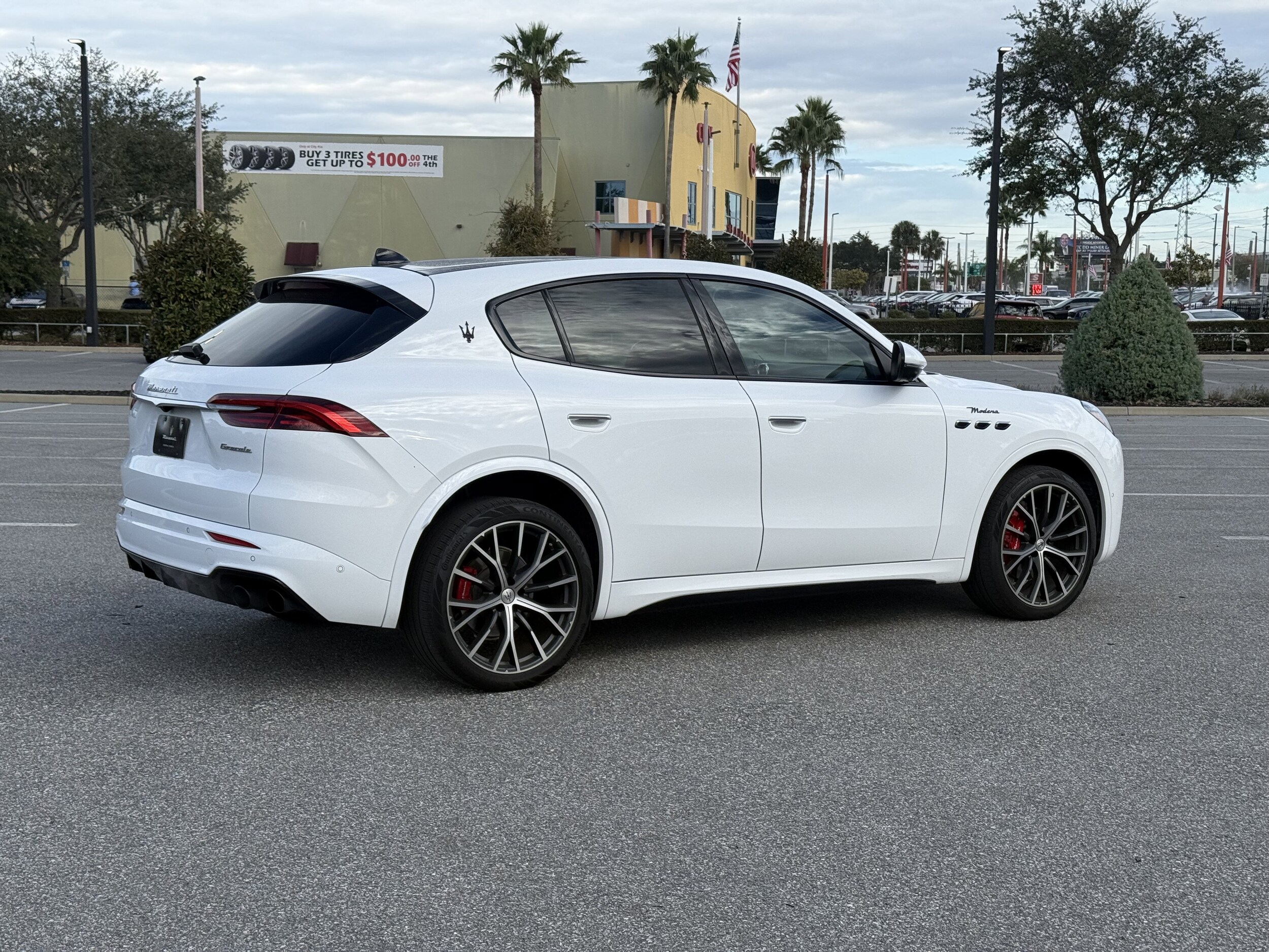 2023 Maserati Grecale Modena photo 2