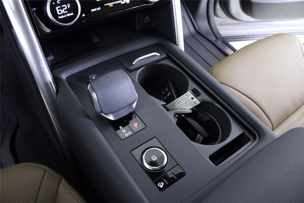 2025 Land Rover Discovery Dynamic SE - Photo 28