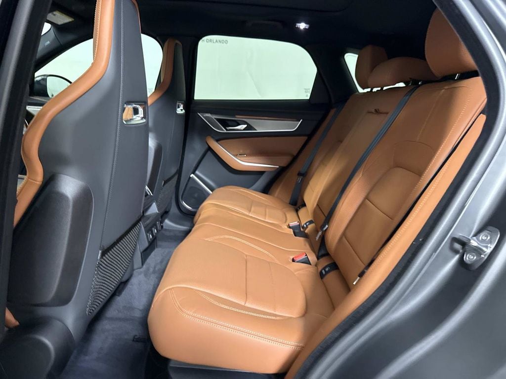 2026 Jaguar F-Pace R-Dynamic S - Photo 14