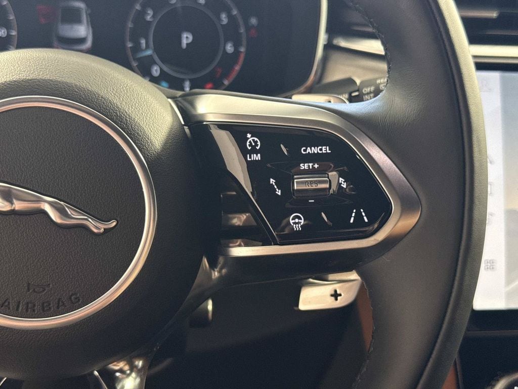 2026 Jaguar F-Pace R-Dynamic S - Photo 32