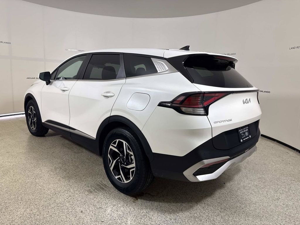 Used 2024 Kia Sportage LX SUV