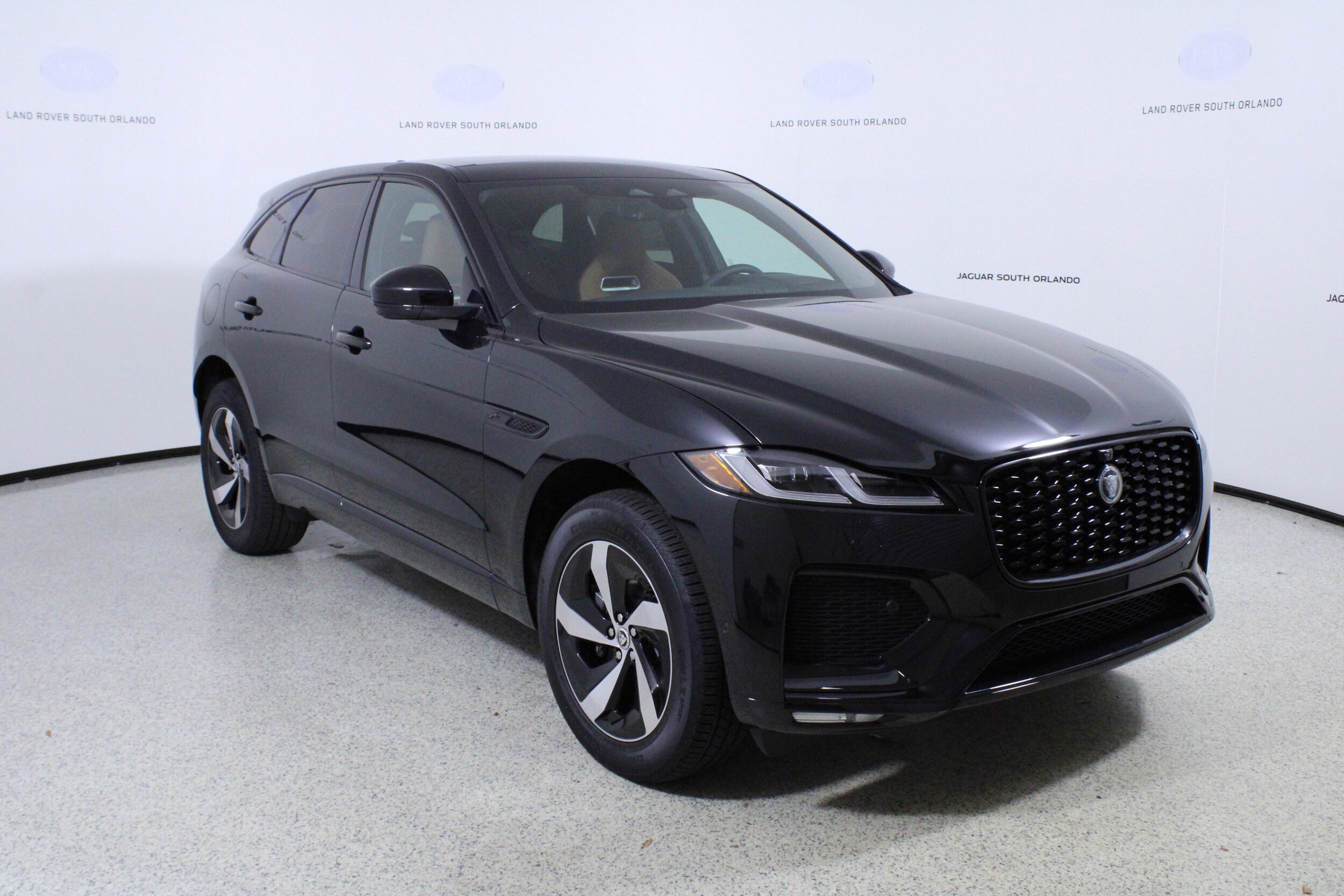 2026 Jaguar F-PACE P250 R-Dynamic S photo 3