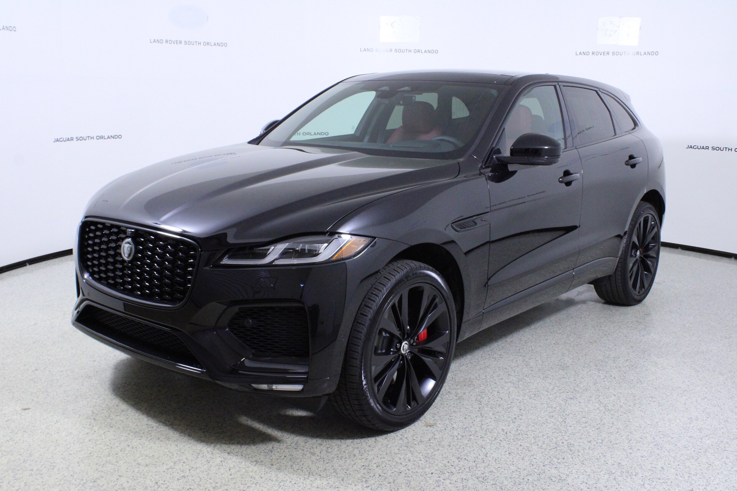 2026 Jaguar F-PACE P400 R-Dynamic S photo 4