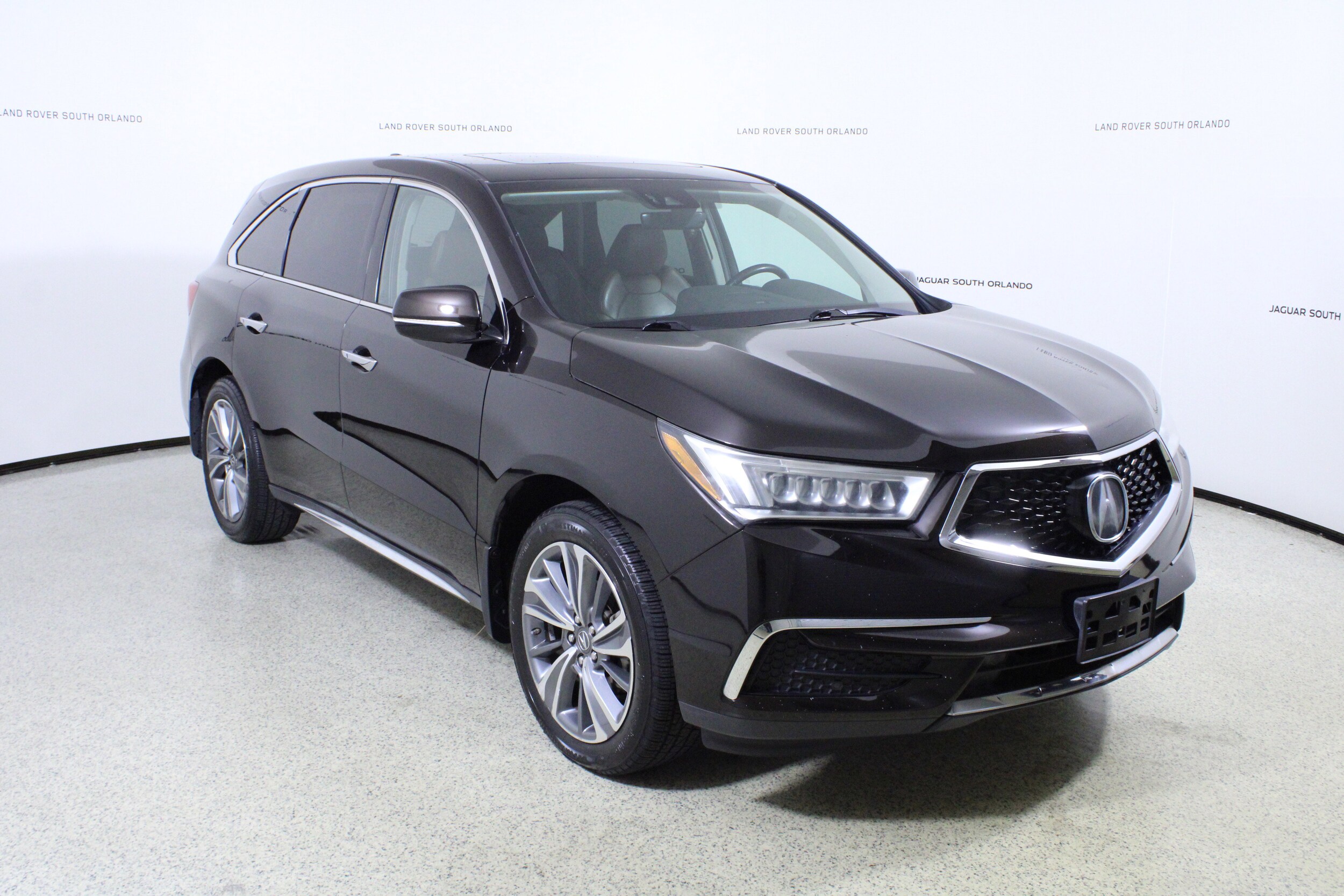 2017 Acura MDX Technology SH-AWD photo 3