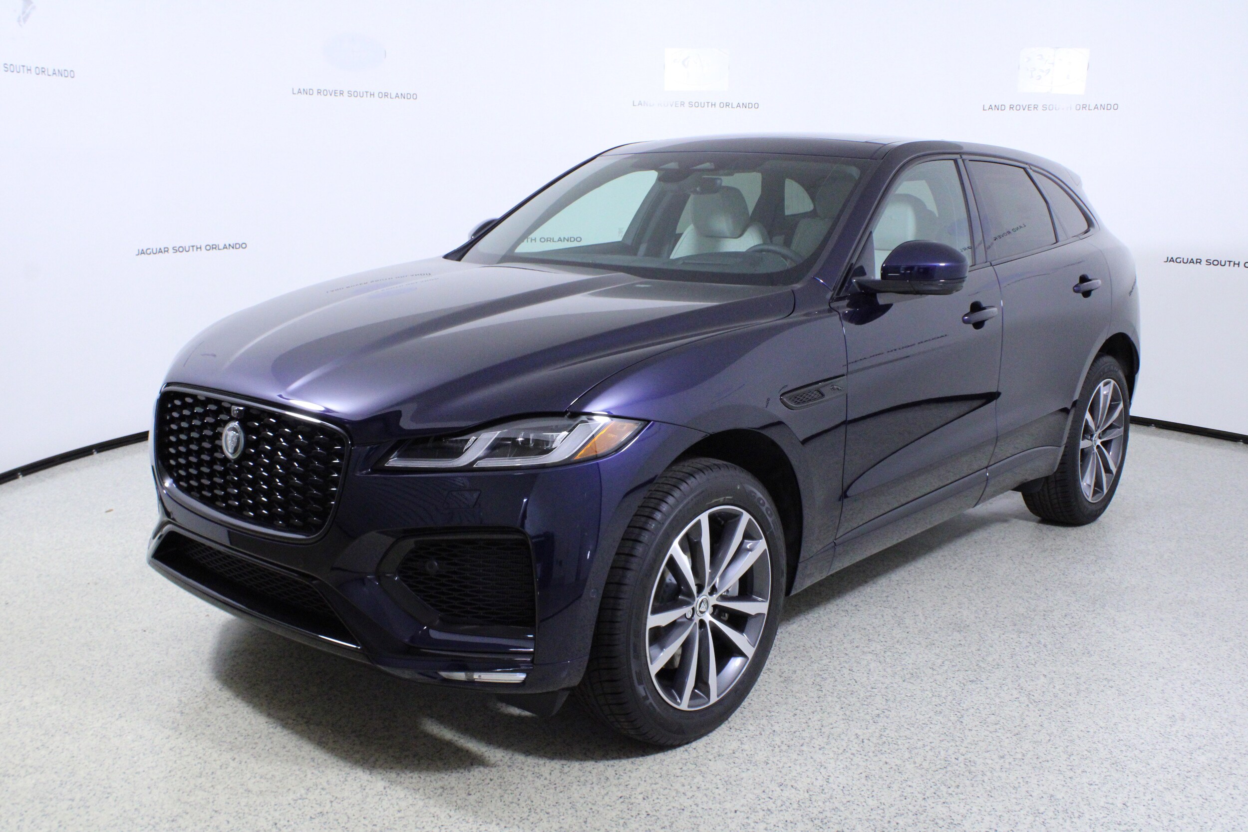 2026 Jaguar F-PACE P400 R-Dynamic S photo 4