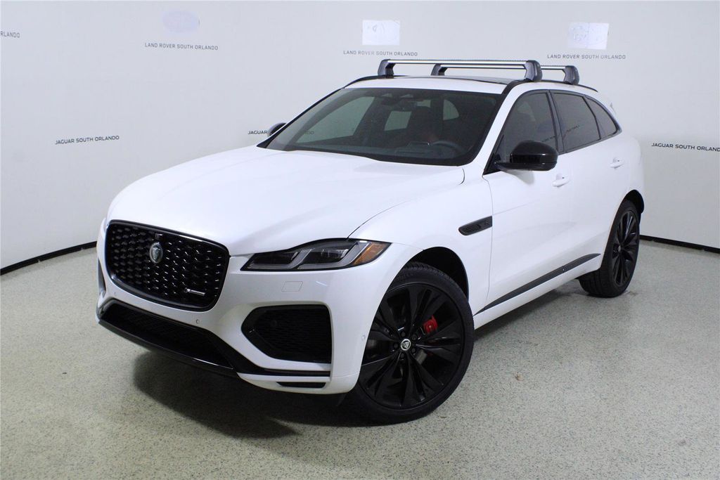 2025 Jaguar F-PACE P400 R-Dynamic S's photo