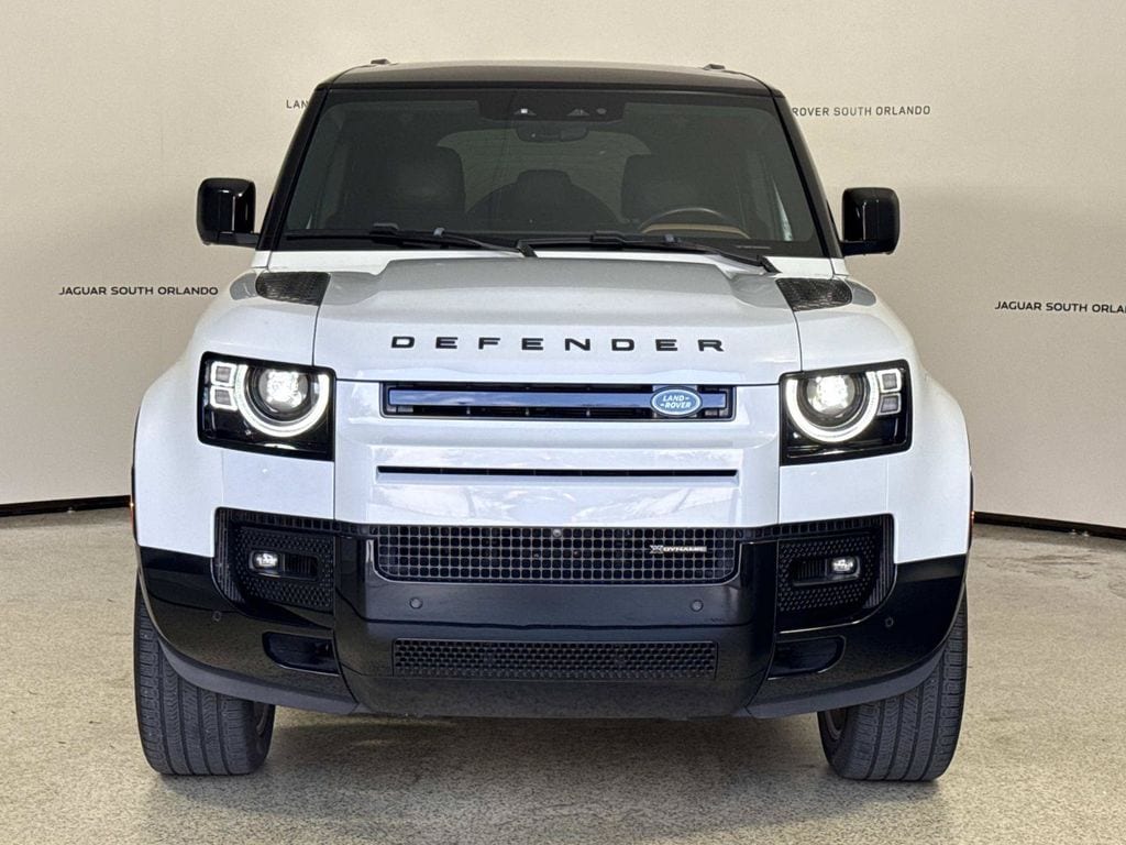 2023 Land Rover Defender X-Dynamic SE - Photo 8