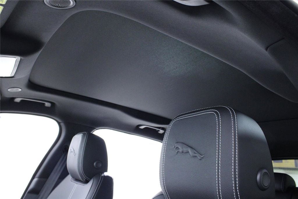 2026 Jaguar F-Pace R-Dynamic S - Photo 23