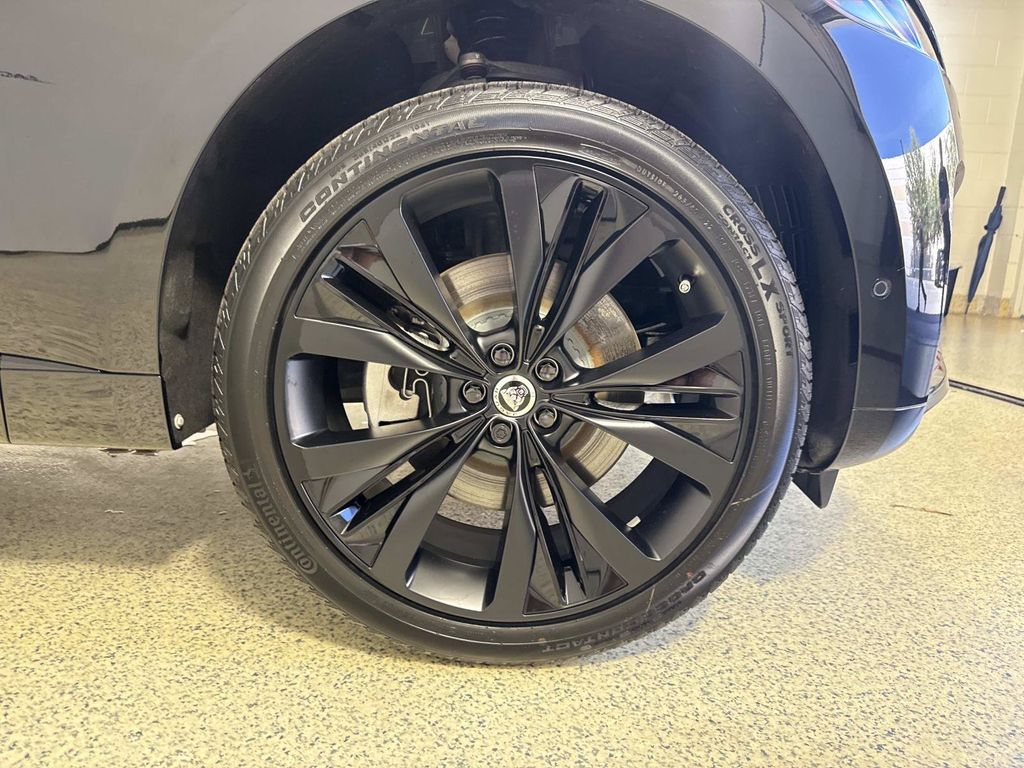 2026 Jaguar F-Pace R-Dynamic S - Photo 9