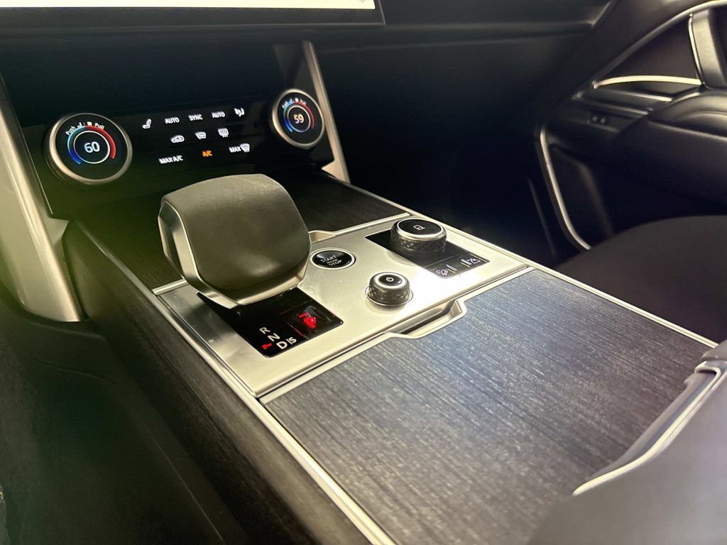 2023 Land Rover Range Rover SE - Photo 27