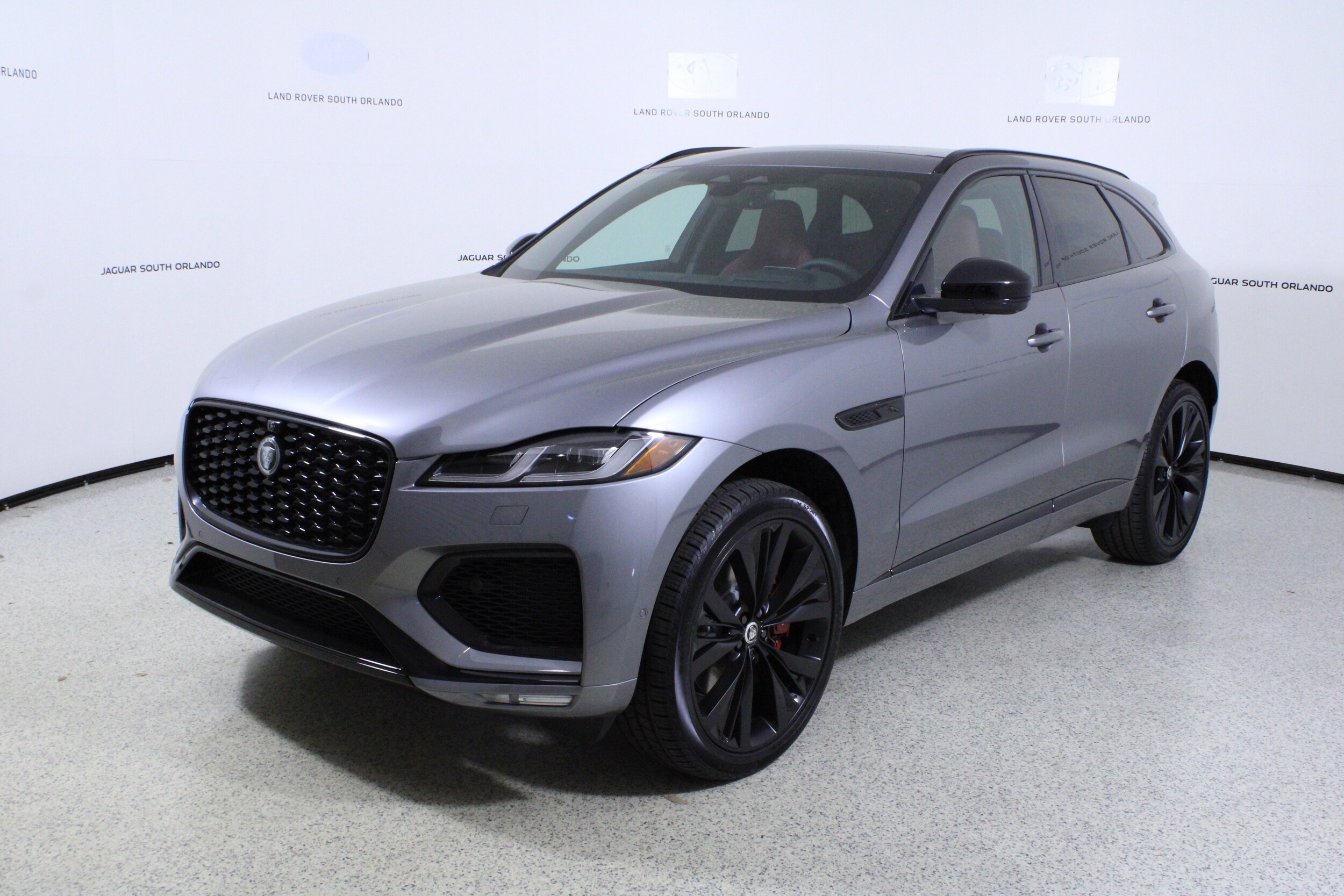 2026 Jaguar F-PACE P400 R-Dynamic S photo 4