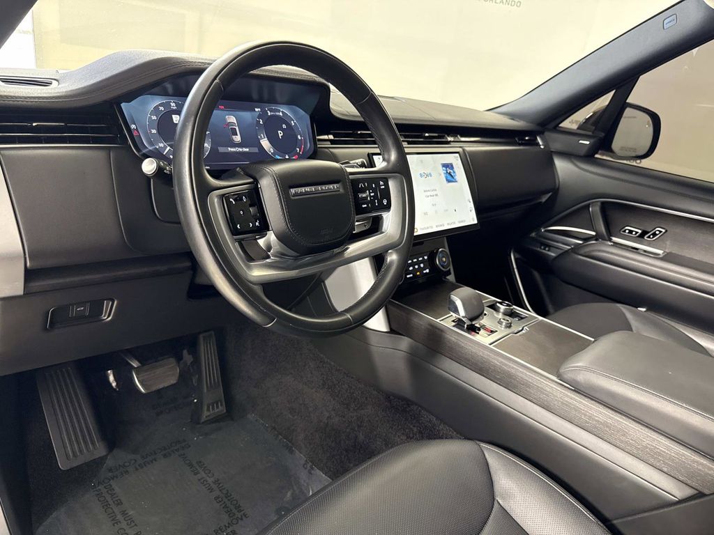 2023 Land Rover Range Rover SE - Photo 22