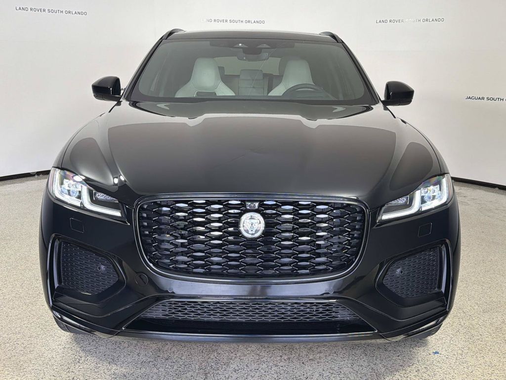 2026 Jaguar F-Pace R-Dynamic S - Photo 8