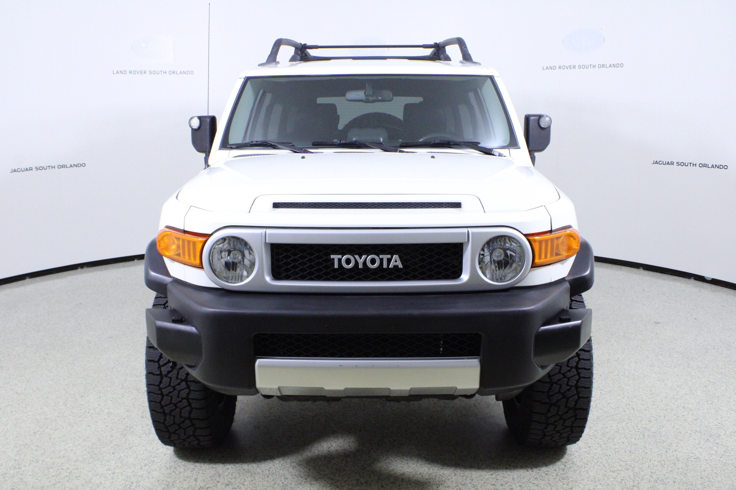 2012 Toyota FJ Cruiser Base photo 2