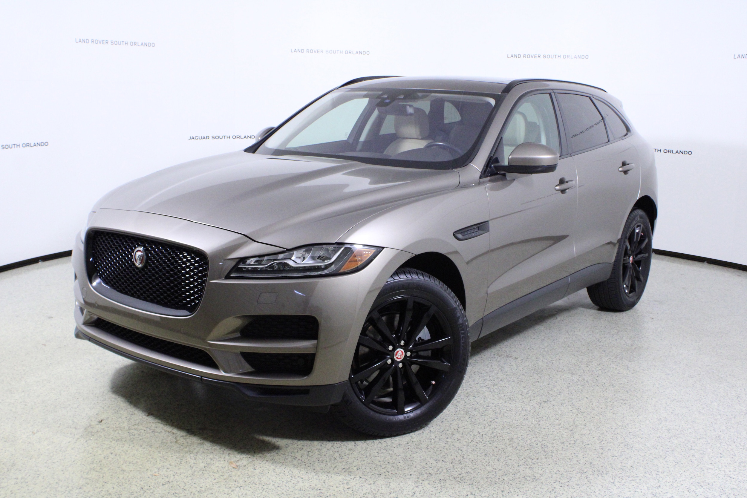 2017 Jaguar F-Pace Prestige's photo