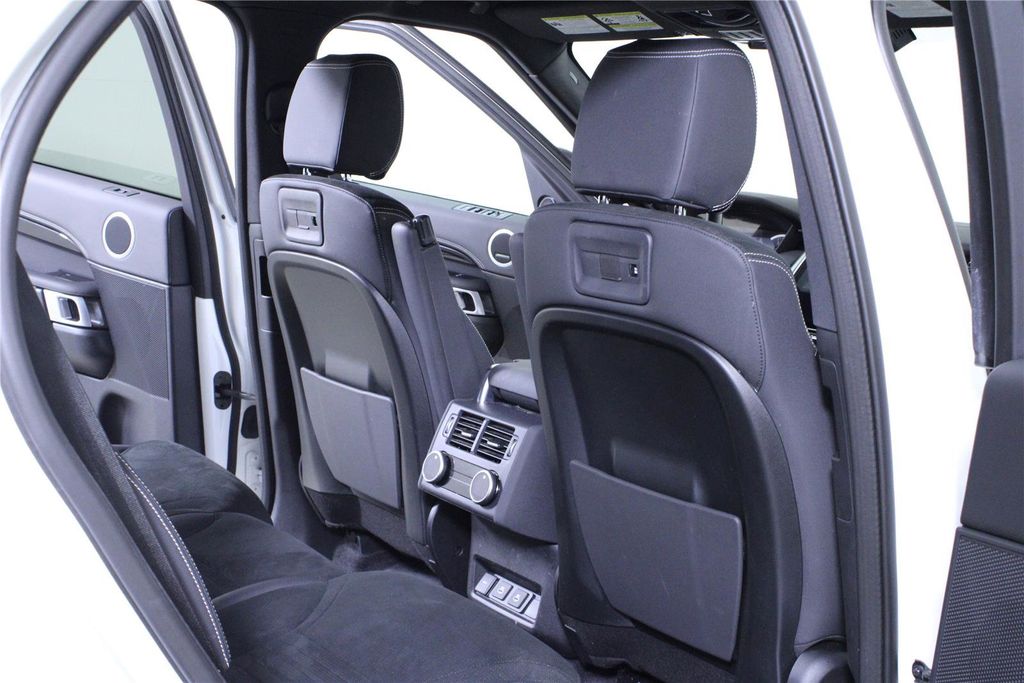 2023 Land Rover Discovery S R Dynamic - Photo 14
