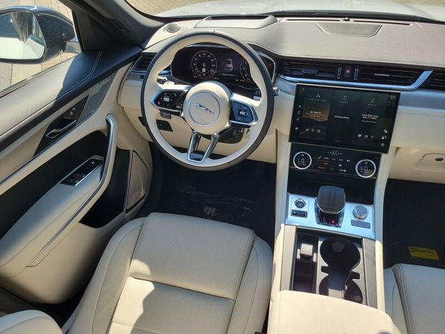 2026 Jaguar F-Pace R-Dynamic S - Photo 16