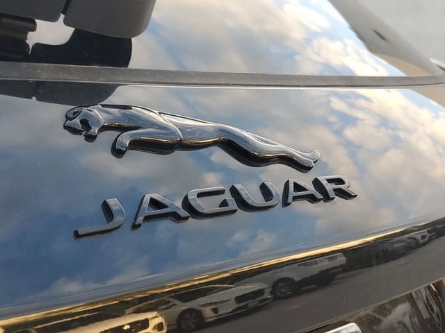 2026 Jaguar F-Pace R-Dynamic S - Photo 9