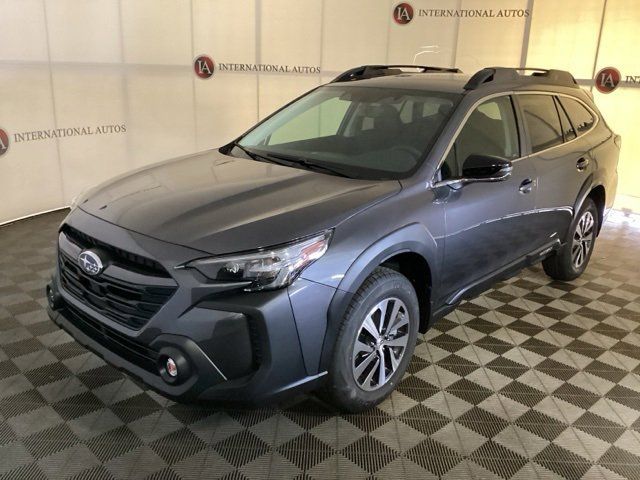 2025 Subaru Outback Premium's photo