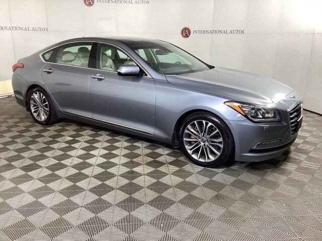 2016 Hyundai Genesis 3.8 photo 3