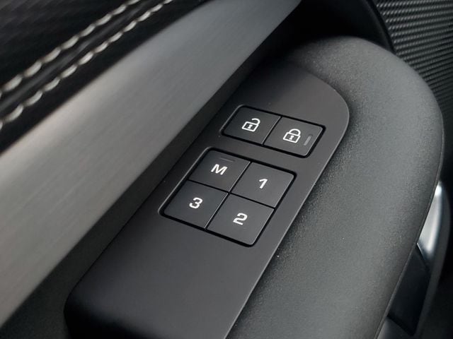 2026 Land Rover Discovery Gemini Edition - Photo 22
