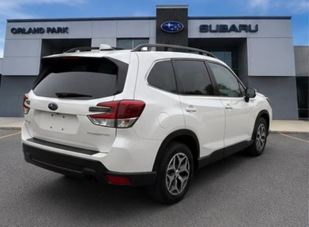 Used 2023 Subaru Forester Premium SUV