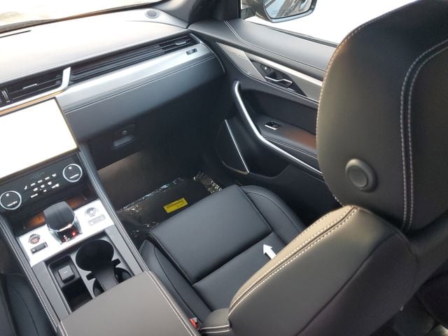 2026 Jaguar F-Pace R-Dynamic S - Photo 18