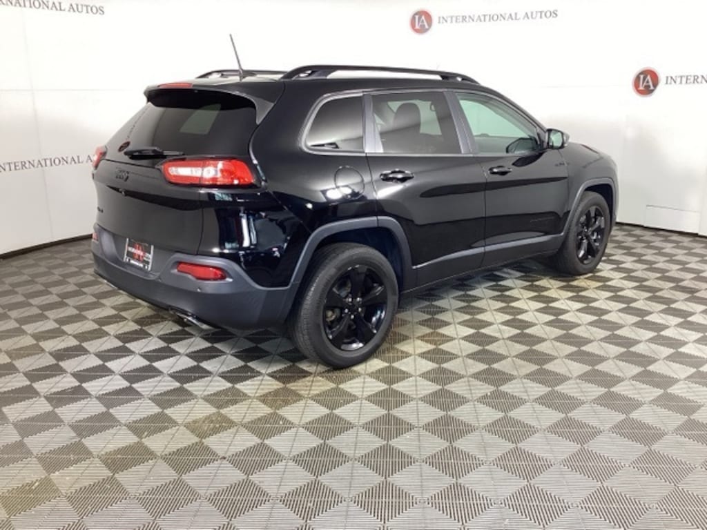 Used 2018 Jeep Cherokee Limited SUV