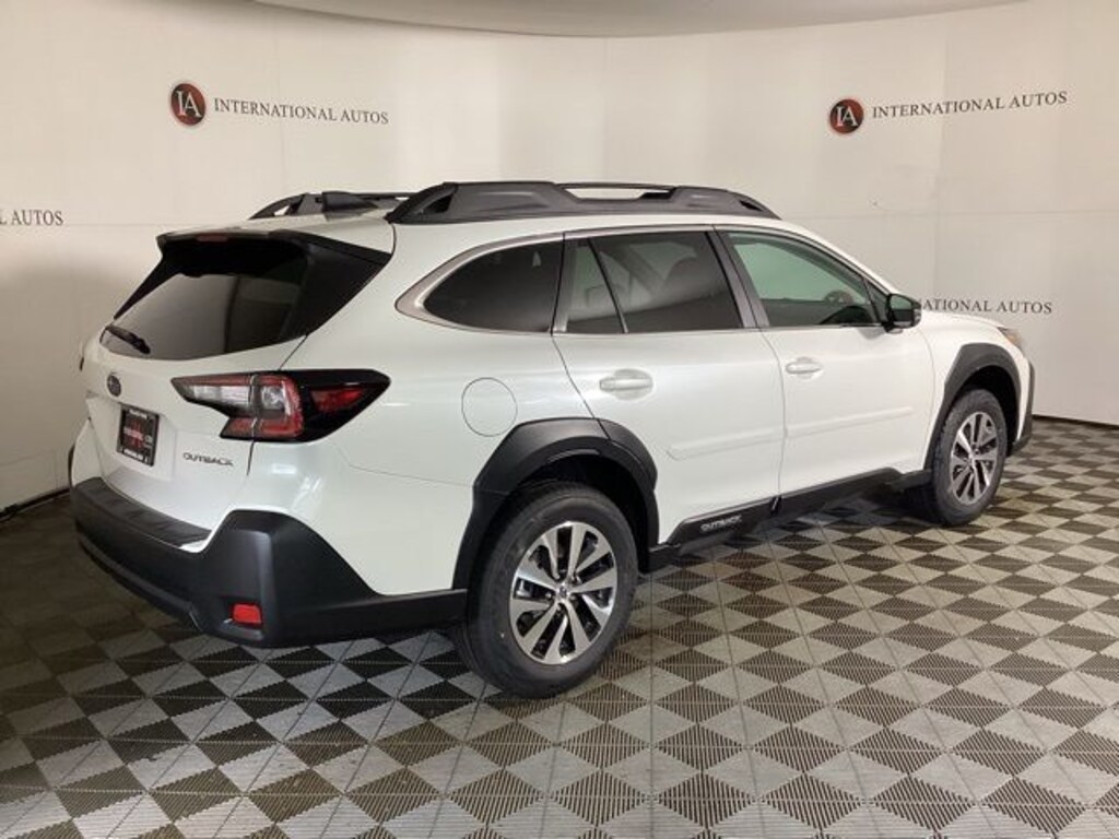 Used 2025 Subaru Outback Premium pkg 15 SUV
