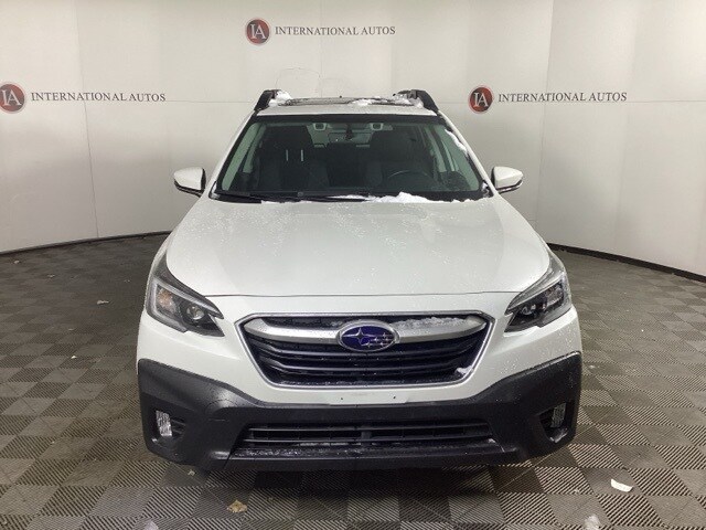 2020 Subaru Outback Premium photo 2