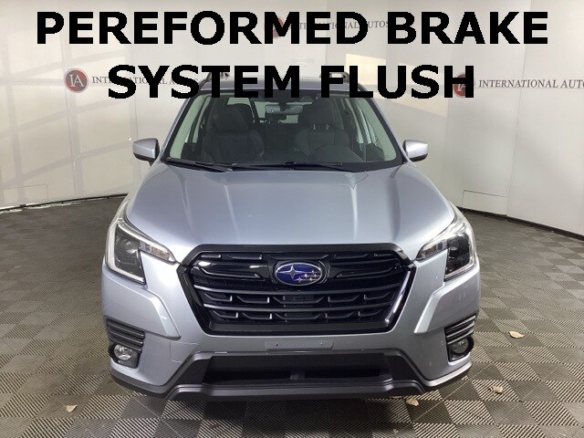 2022 Subaru Forester Premium photo 2