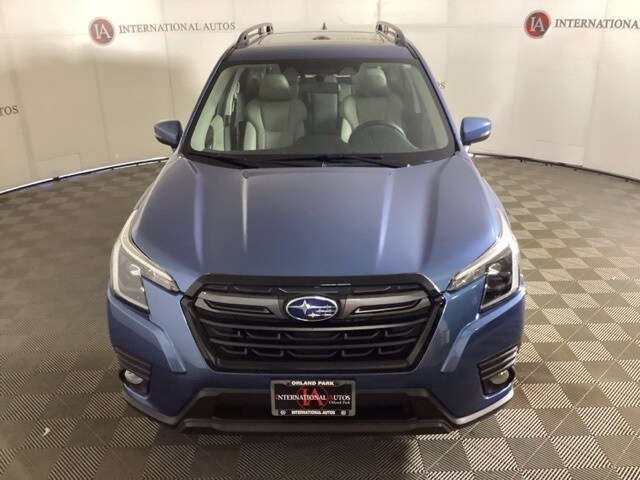 Used 2022 Subaru Forester Limited with VIN JF2SKAPC6NH469855 for sale in Tinley Park, IL